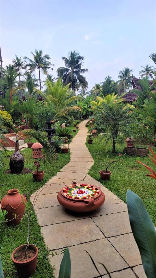 Hotel Ameya Kerala à Alappuzha Extérieur photo