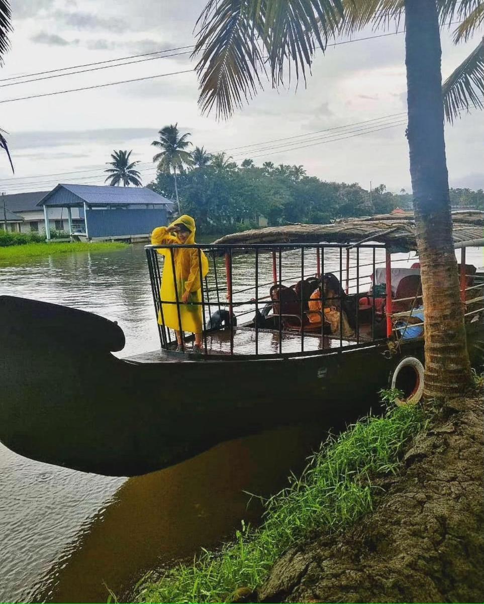Hotel Ameya Kerala à Alappuzha Extérieur photo